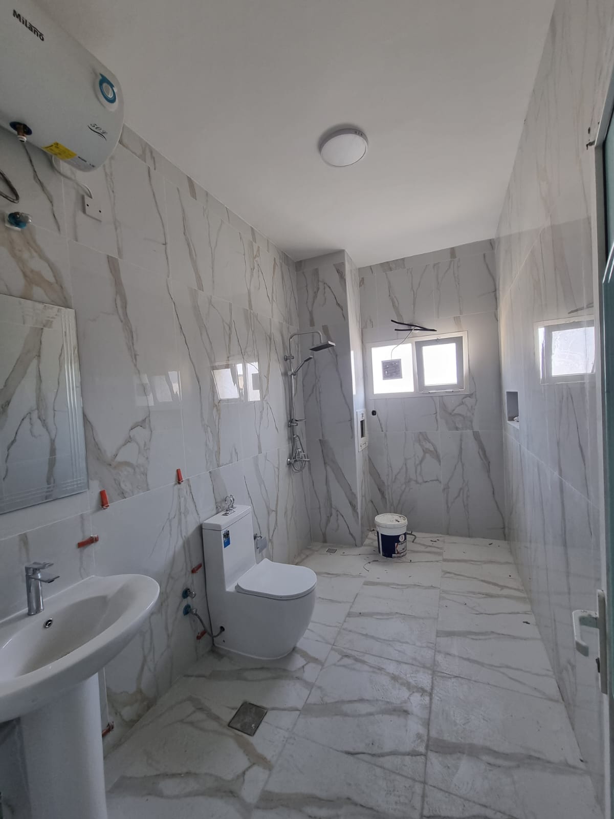 White marble bathroom, Al Helia